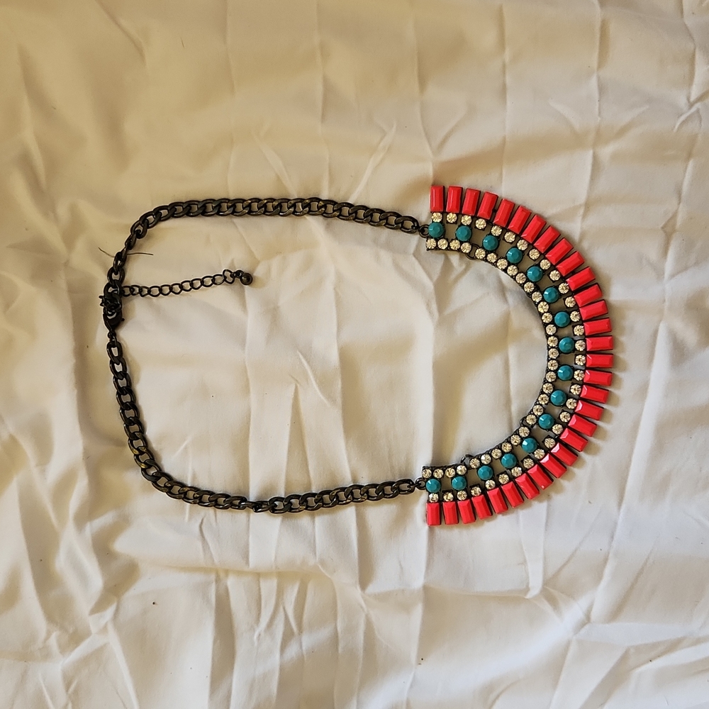 Collar necklace